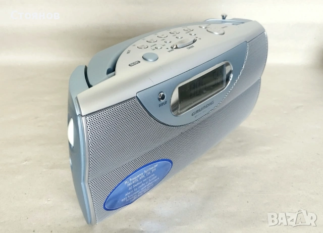 Транзисторно радио "Grundig Music Boy 71", снимка 4 - Радиокасетофони, транзистори - 54948367