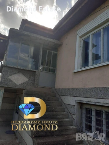 Двуетажна къща в град Гълъбово, снимка 3 - Къщи - 55061677