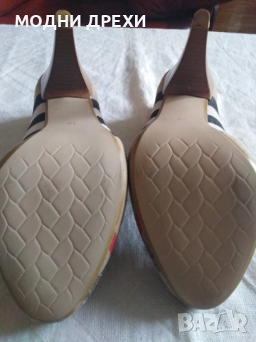 	Обувки BURBERRY, снимка 2 - Дамски обувки на ток - 27213567