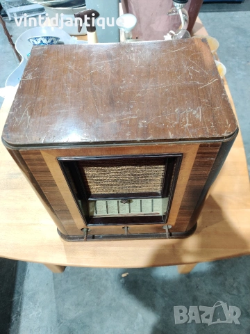 Старинно лампово радио Telefunken Meistersuper 332WLK със заден капак, снимка 2 - Антикварни и старинни предмети - 54484194