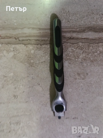 Продавам самобръсначка Sensor Exel за ножче с 2 остриета ножчето