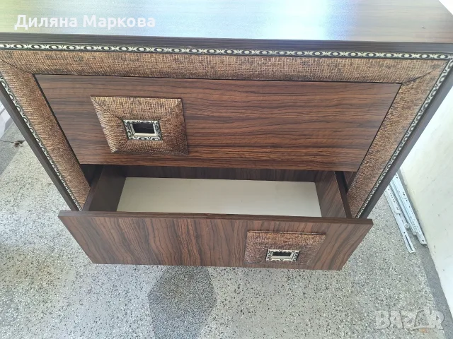  Красив и масивен скрин, снимка 6 - Скринове - 55562100
