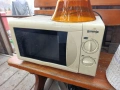 работеща микровълнова горение, снимка 1