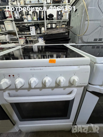 Печка с керамични котлони Electrolux , снимка 7 - Печки, фурни - 54359922