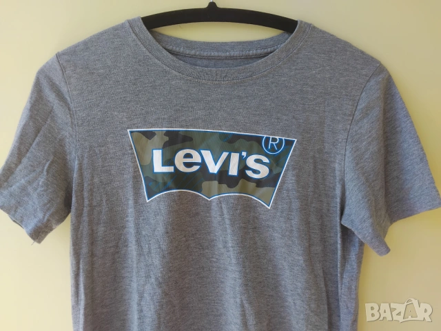 Levi's 100% оригинална дамска тениска с камуфлажно лого
