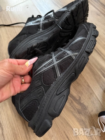 Оригинални мъжки черни маратонки Asics GEL! 43 н, снимка 5 - Маратонки - 54656800