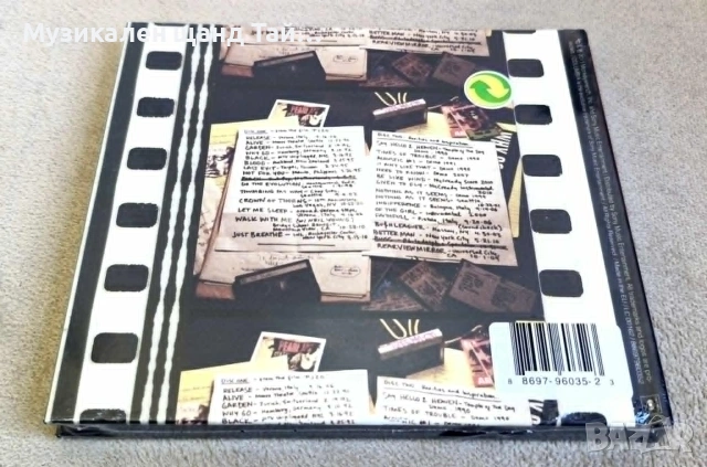 Компакт Дискове - Рок - Метъл: Pearl Jam - Twenty - Original Motion Soundtrack - 2 CD Digipack, снимка 2 - CD дискове - 55069575
