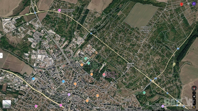 Парцел 852 кв.м. равен правоъгълен с гледка ток вода на 2 км. от центъра на Разград, снимка 2 - Парцели - 55005357