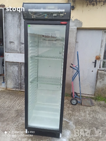 Вертикална плюсова витрина Royal