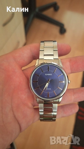 Часовник Casio . 