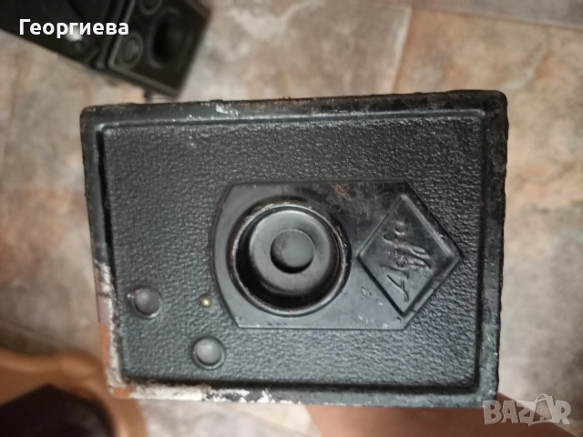 Два стари фотоапарата , снимка 2 - Фотоапарати - 54823732
