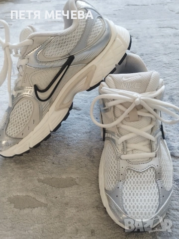 Оригинални дамски маратонки NIKE 