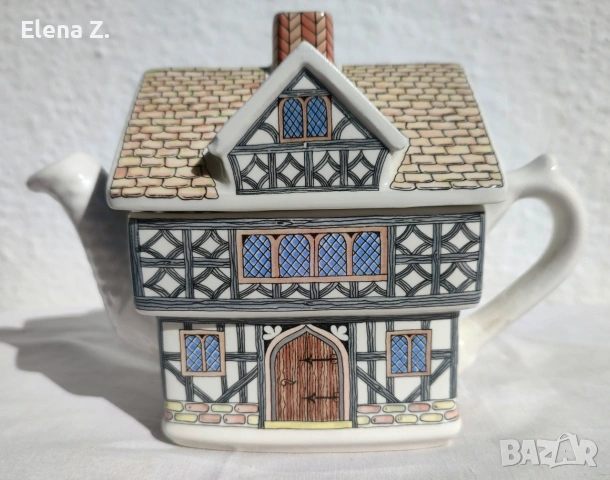 Винтидж чайник Tudor House на Sadler, Англия