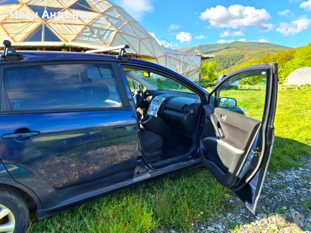 Toyota Corolla Verso 1.8i газ , снимка 14 - Автомобили и джипове - 54611148