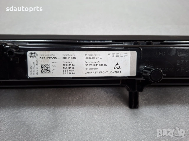 2038294-97-C Нов Оригинален Централен фар LED DRL Tesla Y 2025-  Тесла, снимка 6 - Части - 54073441