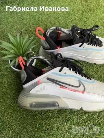 Дамски маратонки Nike Air Max 2090 | Н 38 | разцветка "Pure Platinum / White / Bright Crimson", снимка 2 - Маратонки - 55528729
