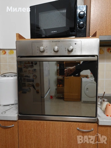 фурна за вграждане Ariston 
