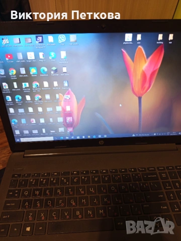 Лаптоп hp няма външни забележки,но много слаб