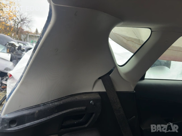 Кора бяла лява задна горе TOYOTA VERSO S