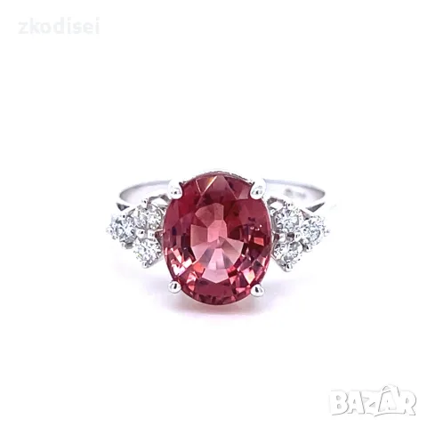 Златен дамски пръстен с 6бр. диамант 3,88гр. размер:52 14кр. проба:585 модел:42882-1