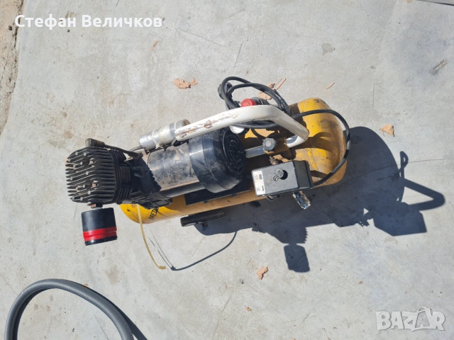 Маслен компресор за въздух BRETON / Balma – 24L, снимка 3 - Компресори - 54063601