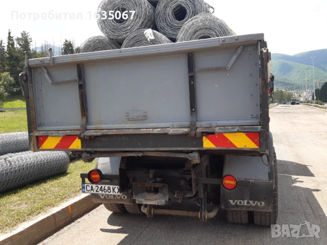 ПРОДАВА СЕ volvo fl7 три странен самосвал с кран  1990 г, снимка 5 - Камиони - 54718807