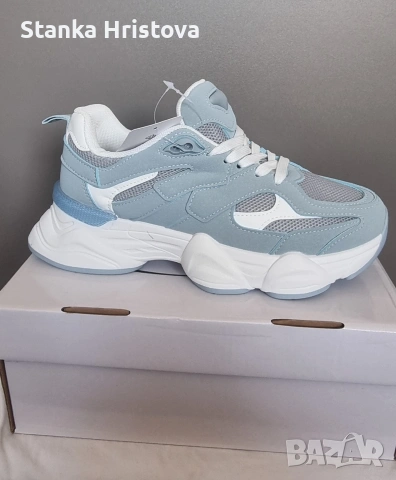 Дамски маратонки. 