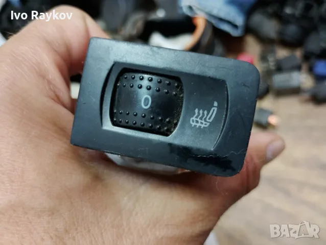 Бутон , подгрев за  Volkswagen PASSAT , 1J0963564B, снимка 2 - Части - 55673536