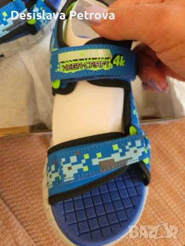 Skechers чисто нови размер 33 СВЕТЕЩИ, снимка 6 - Детски маратонки - 54422587