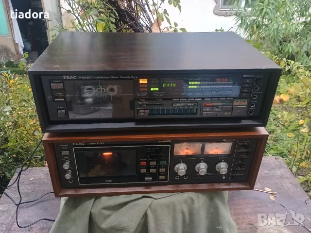  TEAC V-909RX и TEAC C-3X с оригинални дървени кабинети