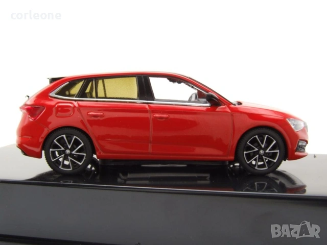 Skoda Scala 2019 - мащаб 1:43 на ixo models моделът е нов в PVC дисплей-кейс, снимка 5 - Колекции - 54971463