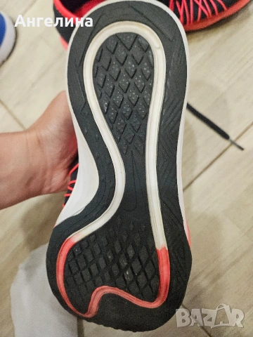 Nike маратонки, снимка 6 - Маратонки - 54715404