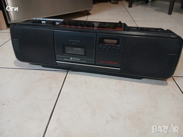 Радиокасетофон HITACHI TRK-650E