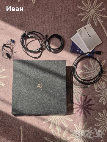 PlayStation 4 Pro 1TB PS4 Pro + 2 джойстика + 3 игри, снимка 2 - PlayStation конзоли - 54499331