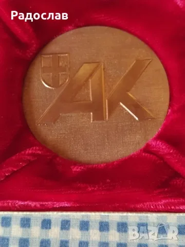 Стар възпоменателен медал AK, снимка 2 - Колекции - 55327095