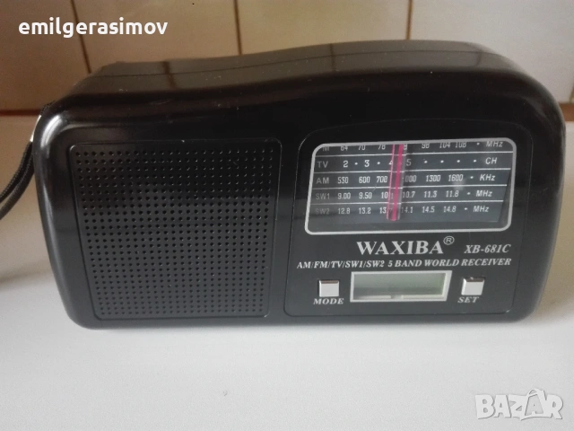  Радио GRUNDIG RF-150 , Радио WAXIBA и уокмен Tevion ., снимка 9 - Антикварни и старинни предмети - 51096483