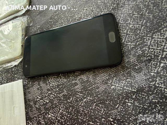 OnePlus 5 128GB Black – Android 15 LineageOS, перфектен + аксесоари, снимка 3 - Други - 54320945