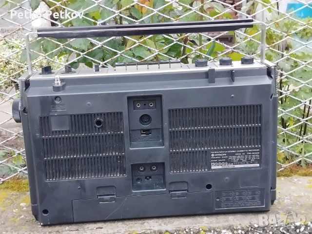 Продавам Касетофон ( Hitachi trk-8000Е JAPAN) , снимка 3 - Радиокасетофони, транзистори - 54363942