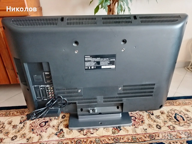 TV TOSHIBA 32" LCD 32AV504D "15€"! Бутон за включване изгасва!, снимка 2 - Телевизори - 55147700