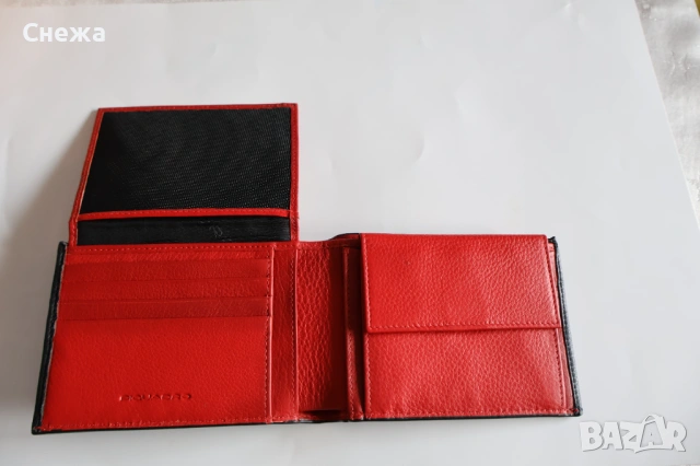 Piquadro Splash с RFID защита портфейл с лек дефект, снимка 4 - Портфейли, портмонета - 54177193