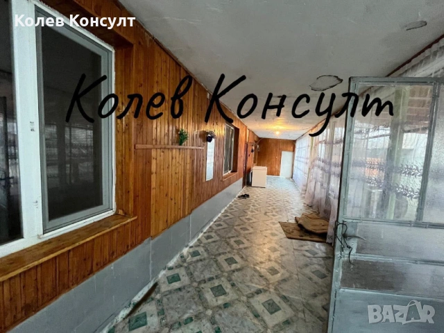 продавам две двуетажни къщи в един общ двор в село Навъсен, община Симеоновград, снимка 6 - Къщи - 54642803