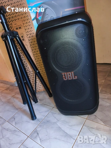 JBL Partybox 320, снимка 4 - Тонколони - 54428865