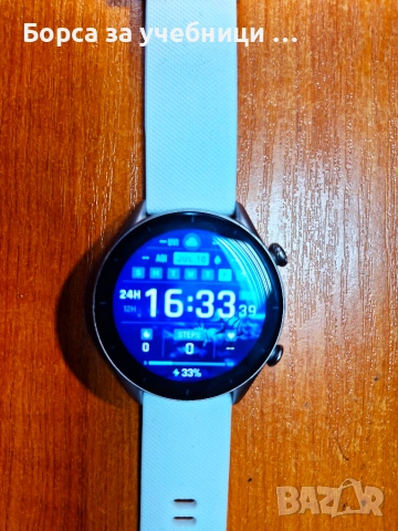 Смарт часовник Amazfit GTR 3 с кутия и кабел за зареждане. Много запазен., снимка 2 - Смарт часовници - 55234515