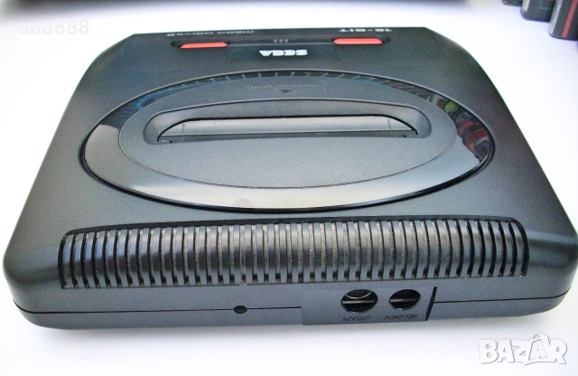 Конзола SEGA Mega Drive II 16-bit оригинал комплект с игри, снимка 3 - Други игри и конзоли - 54991842
