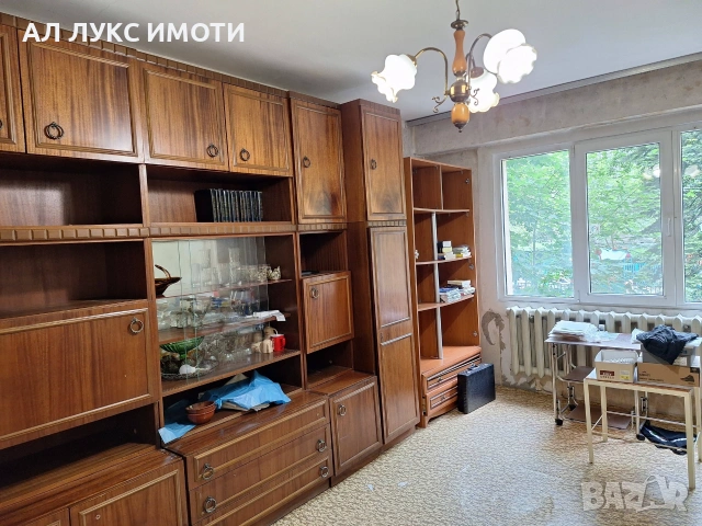 ✅Продава 3стаен, Възраждане, Руската гимназия. ПВЦ-дограма, саниран. ТЕЦ. 