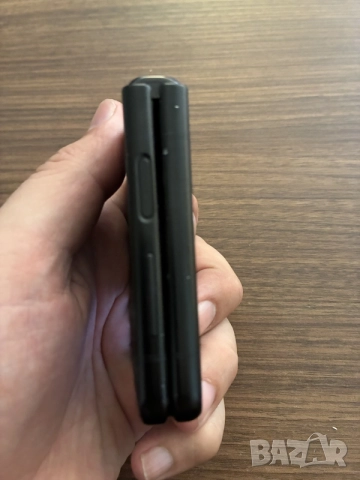 Samsung Galaxy Z Flip 4 - за части, снимка 2 - Samsung - 55164397