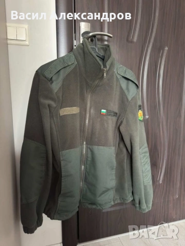 Зелен военен полар на БА