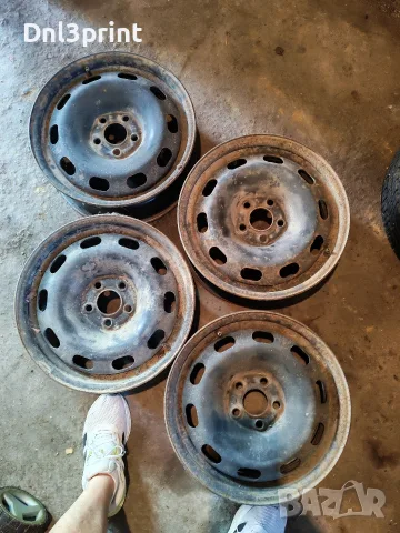 Железни джанти 5х100 Vw Golf, снимка 2 - Гуми и джанти - 55480025