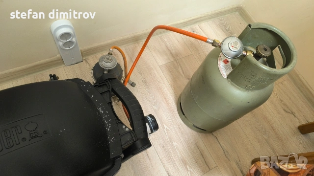 Weber Q 1000 газово барбекю 2.6 kW,  черно , снимка 13 - Газови котлони - 54198412