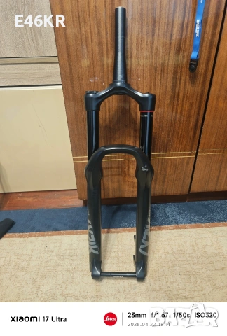 Въздушна вилка за колело Rock Shox Lyrik 2022 27.5